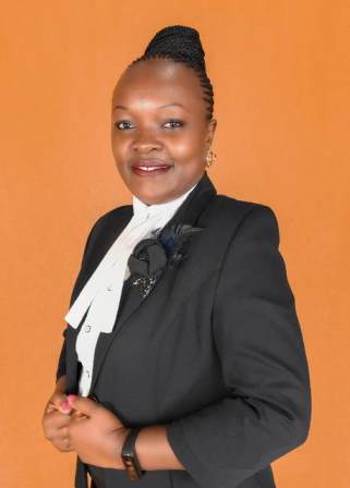 Cs, Vivianne Mmbaka Komwonyo