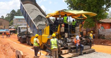 𝐔𝐩𝐠𝐫𝐚𝐝𝐢𝐧𝐠 𝐈𝐧𝐟𝐨𝐫𝐦𝐚𝐥 𝐔𝐫𝐛𝐚𝐧 𝐒𝐞𝐭𝐭𝐥𝐞𝐦𝐞𝐧𝐭𝐬 𝐓𝐡𝐫𝐨𝐮𝐠𝐡 𝐒𝐭𝐫𝐚𝐭𝐞𝐠𝐢𝐜 𝐏𝐚𝐫𝐭𝐧𝐞𝐫𝐬𝐡𝐢𝐩𝐬